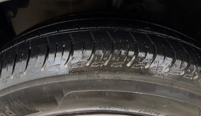 2020 Maruti Celerio VXI CNG, CNG, Manual, 1,06,854 km, Left Front Tyre Tread