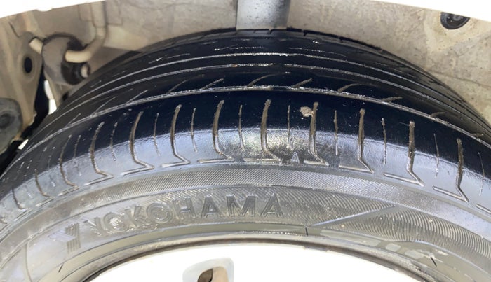 2016 Maruti Celerio VXI CNG, CNG, Manual, 71,885 km, Right Rear Tyre Tread