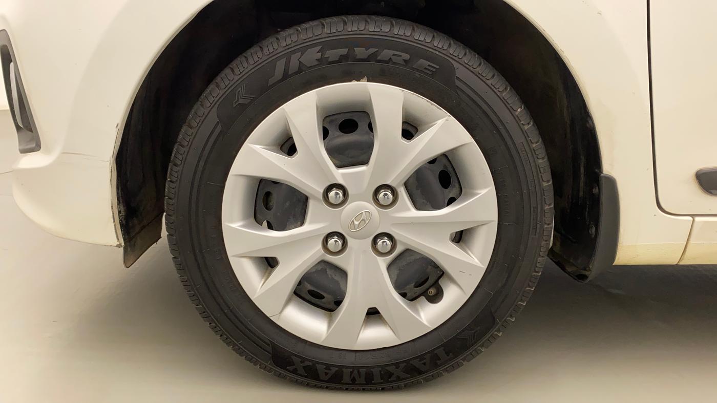 2014 Hyundai Grand i10 SPORTZ 1.2 KAPPA VTVT, Petrol, Manual, 13,653 km, Left Front Wheel