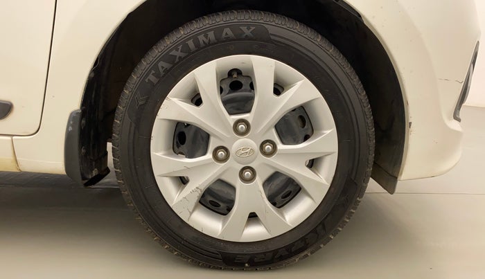 2014 Hyundai Grand i10 SPORTZ 1.2 KAPPA VTVT, Petrol, Manual, 13,653 km, Right Front Wheel