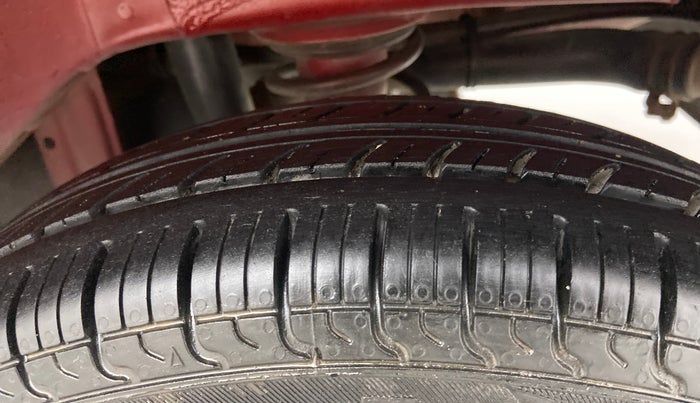 2016 Maruti Alto 800 LXI, Petrol, Manual, 49,853 km, Left Rear Tyre Tread