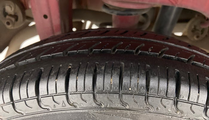 2016 Maruti Alto 800 LXI, Petrol, Manual, 49,853 km, Right Rear Tyre Tread