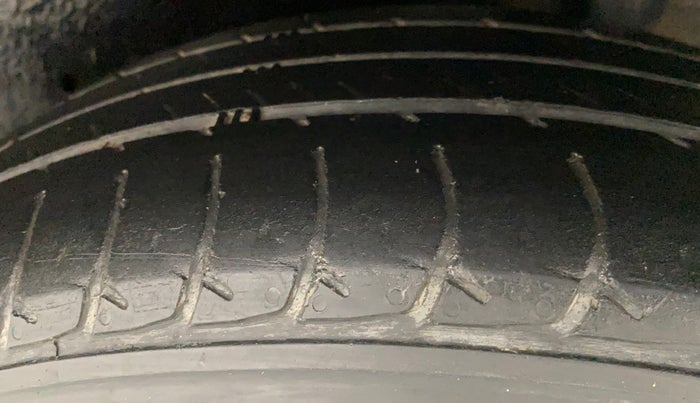 2014 Maruti Celerio VXI AMT, Petrol, Automatic, 68,907 km, Left Rear Tyre Tread