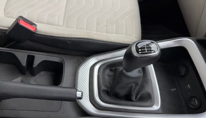 2020 KIA SONET HTX 1.0 IMT, Petrol, Manual, 31,254 km, Gear Lever