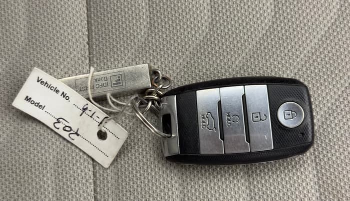 2020 KIA SONET HTX 1.0 IMT, Petrol, Manual, 31,254 km, Key Close Up