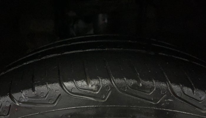 2022 Tata Tiago XT CNG, CNG, Manual, 70,332 km, Left Front Tyre Tread