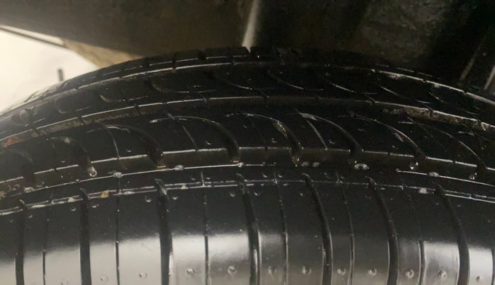 2019 Renault TRIBER RXZ, Petrol, Manual, 37,121 km, Right Rear Tyre Tread