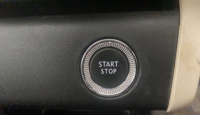 2019 Renault TRIBER RXZ, Petrol, Manual, 37,121 km, Keyless Start/ Stop Button