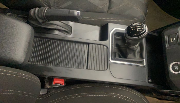 2021 Renault Kiger RXT MT, Petrol, Manual, 29,497 km, Gear Lever