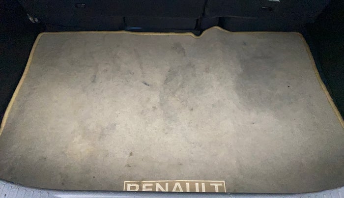 2021 Renault Kiger RXT MT, Petrol, Manual, 29,497 km, Boot Inside