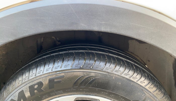 2023 Mahindra XUV300 W8 (O) 1.2 PETROL, Petrol, Manual, 30,905 km, Left Rear Tyre Tread