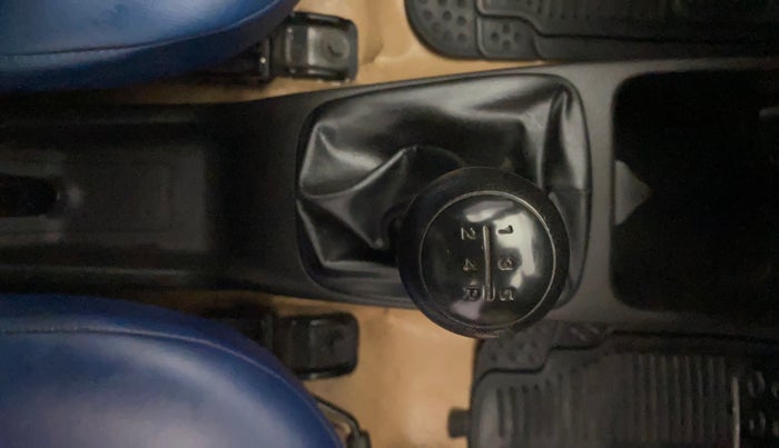 2012 Hyundai Eon MAGNA +, Petrol, Manual, 62,833 km, Gear Lever