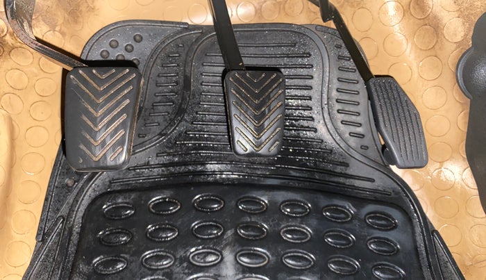 2012 Hyundai Eon MAGNA +, Petrol, Manual, 62,833 km, Pedals