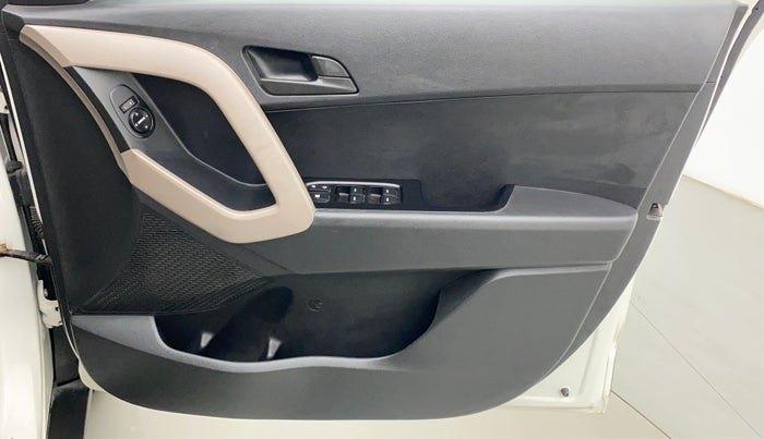 2017 Hyundai Creta E PLUS 1.6 PETROL, Petrol, Manual, 22,591 km, Driver Side Door Panels Control