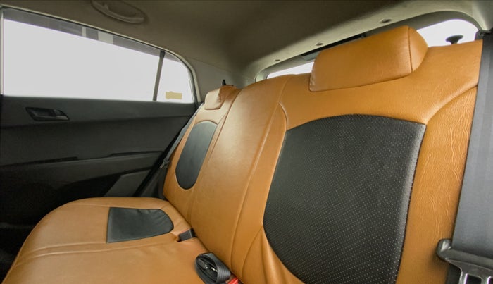 2017 Hyundai Creta E PLUS 1.6 PETROL, Petrol, Manual, 22,591 km, Right Side Rear Door Cabin
