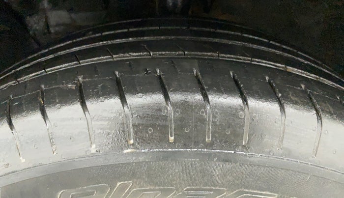 2017 Hyundai Creta E PLUS 1.6 PETROL, Petrol, Manual, 22,591 km, Left Front Tyre Tread