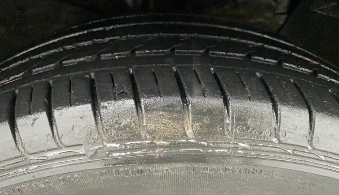2017 Hyundai Creta E PLUS 1.6 PETROL, Petrol, Manual, 22,591 km, Right Front Tyre Tread