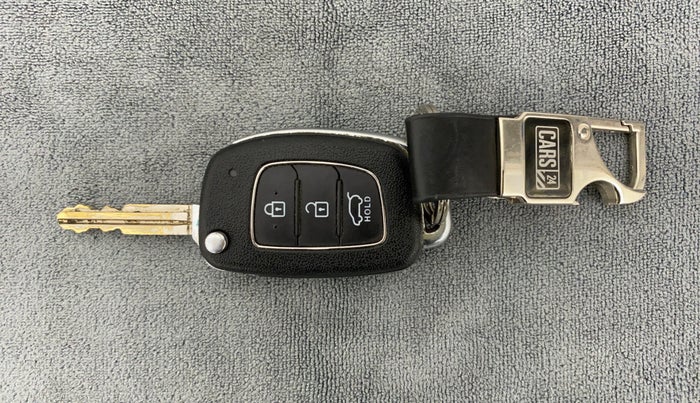 2017 Hyundai Creta E PLUS 1.6 PETROL, Petrol, Manual, 22,591 km, Key Close Up