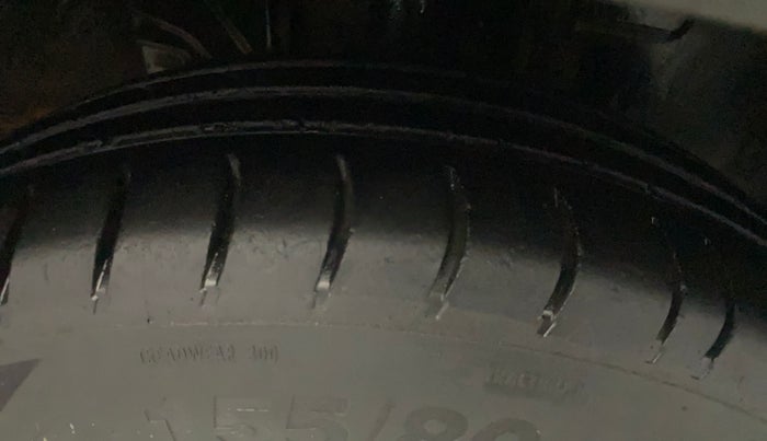 2018 Renault Kwid RXL 1.0, Petrol, Manual, 79,786 km, Right Front Tyre Tread