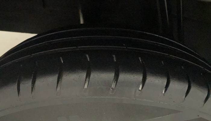 2018 Renault Kwid RXL 1.0, Petrol, Manual, 79,786 km, Right Rear Tyre Tread