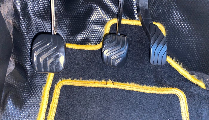 2018 Renault Kwid RXL 1.0, Petrol, Manual, 79,786 km, Pedals