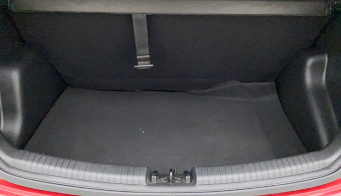 2017 Hyundai Grand i10 SPORTZ 1.2 KAPPA VTVT, Petrol, Manual, 10,604 km, Boot Inside