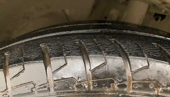 2022 Maruti Dzire VXI, Petrol, Manual, 45,794 km, Left Front Tyre Tread