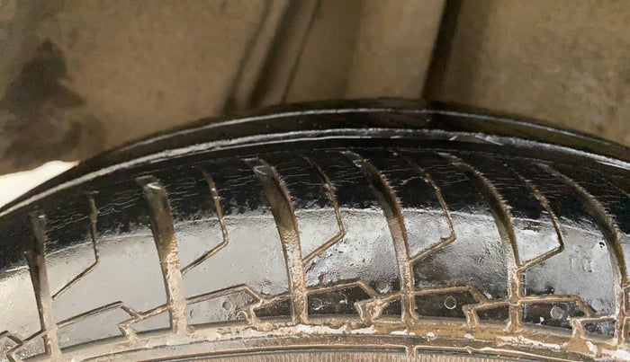 2022 Maruti Dzire VXI, Petrol, Manual, 45,794 km, Right Rear Tyre Tread