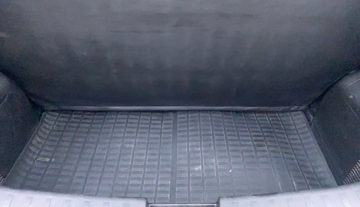 2012 Maruti Swift VXI D, Petrol, Manual, 71,964 km, Boot inside view