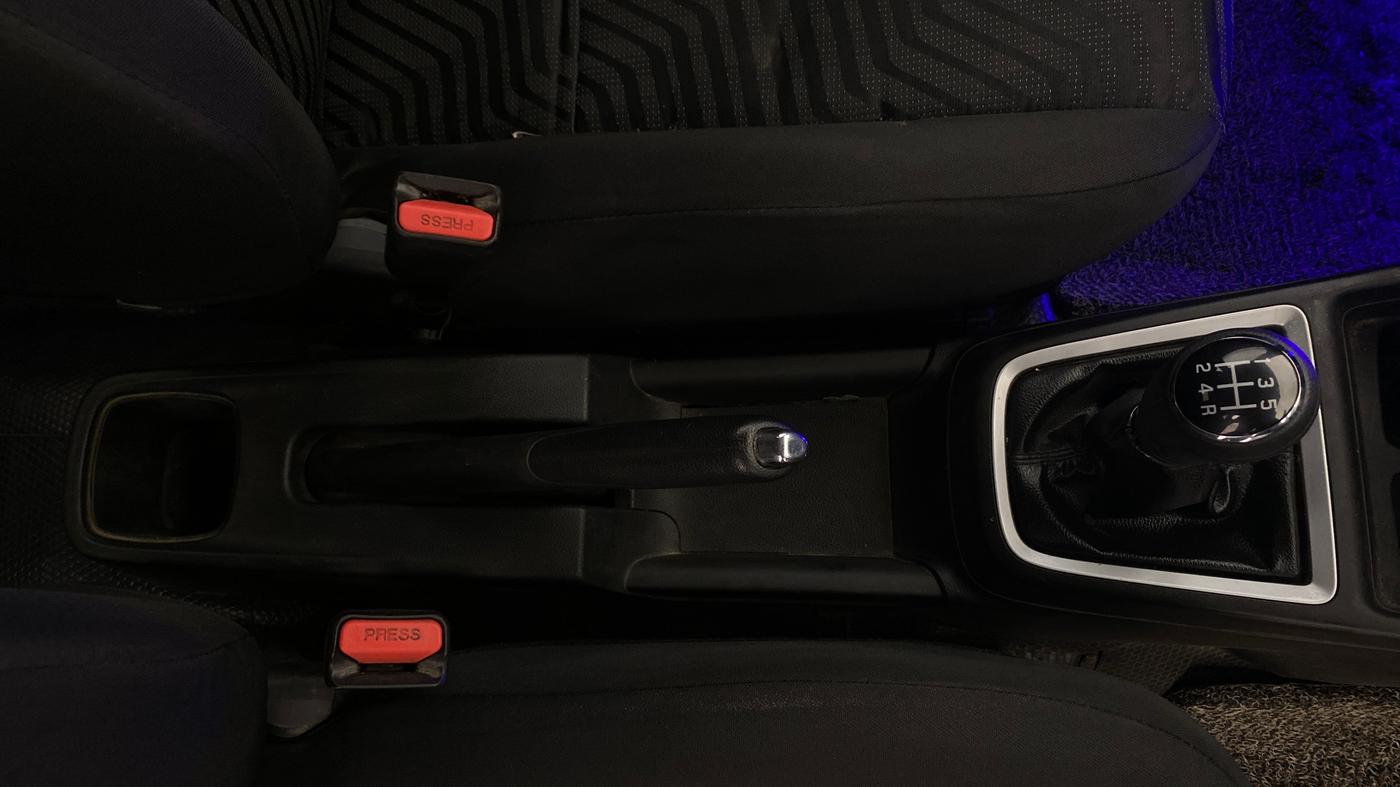 2020 Maruti Swift VXI, Petrol, Manual, 78,351 km, Gear Lever
