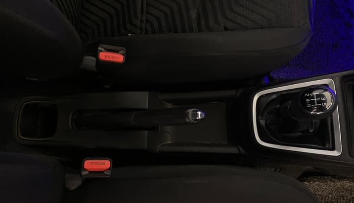 2020 Maruti Swift VXI, Petrol, Manual, 78,351 km, Gear Lever