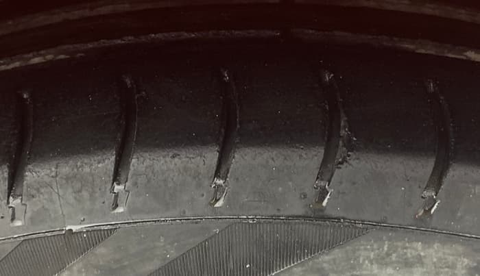 2020 Maruti Swift VXI, Petrol, Manual, 78,351 km, Right Front Tyre Tread