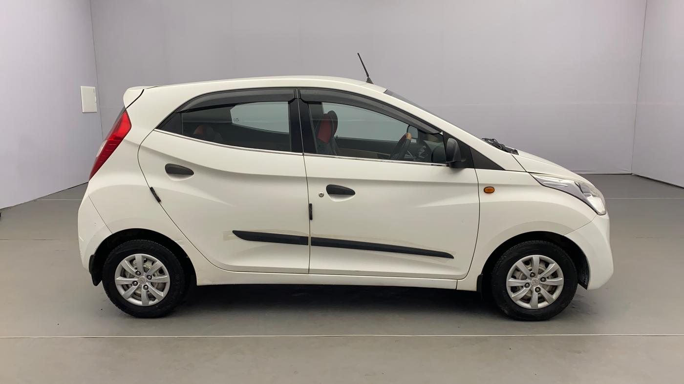 2013 Hyundai Eon ERA +, Petrol, Manual, 17,366 km, Right Side View