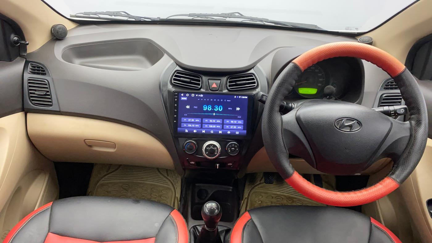 2013 Hyundai Eon ERA +, Petrol, Manual, 17,366 km, Dashboard