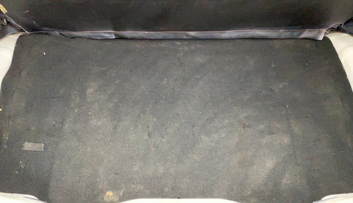 2013 Hyundai Eon ERA +, Petrol, Manual, 17,366 km, Boot Inside