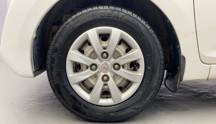 2013 Hyundai Eon ERA +, Petrol, Manual, 17,366 km, Left Front Wheel
