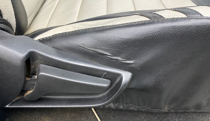2019 Maruti S PRESSO VXI+, Petrol, Manual, 52,317 km, Driver Side Adjustment Panel
