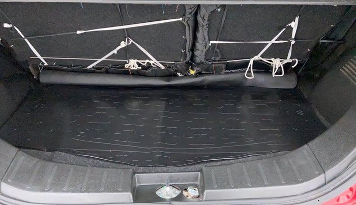 2016 Maruti Wagon R Stingray VXI, Petrol, Manual, 33,161 km, Boot Inside View