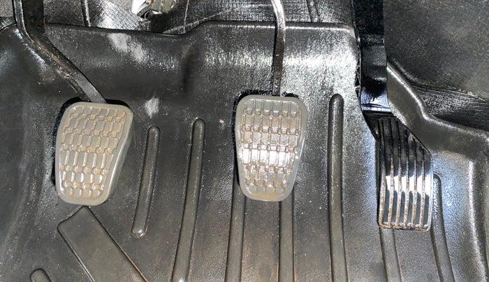 2025 Tata NEXON Fearless Plus (PS) 1.2 iCNG 6MT Dual Tone, CNG, Manual, 8,858 km, Pedals