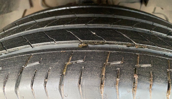 2025 Tata NEXON Fearless Plus (PS) 1.2 iCNG 6MT Dual Tone, CNG, Manual, 8,858 km, Right Front Tyre Tread