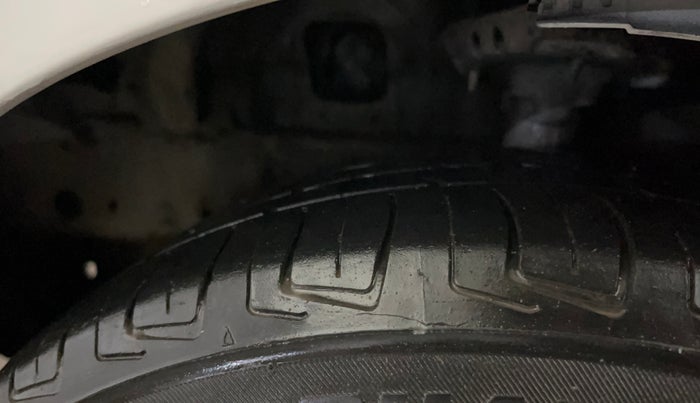 2021 Hyundai NEW SANTRO MAGNA EXECUTIVE CNG, CNG, Manual, 94,018 km, Left Front Tyre Tread