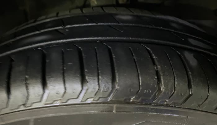 2022 Maruti XL6 ZETA MT, Petrol, Manual, 86,392 km, Right Front Tyre Tread