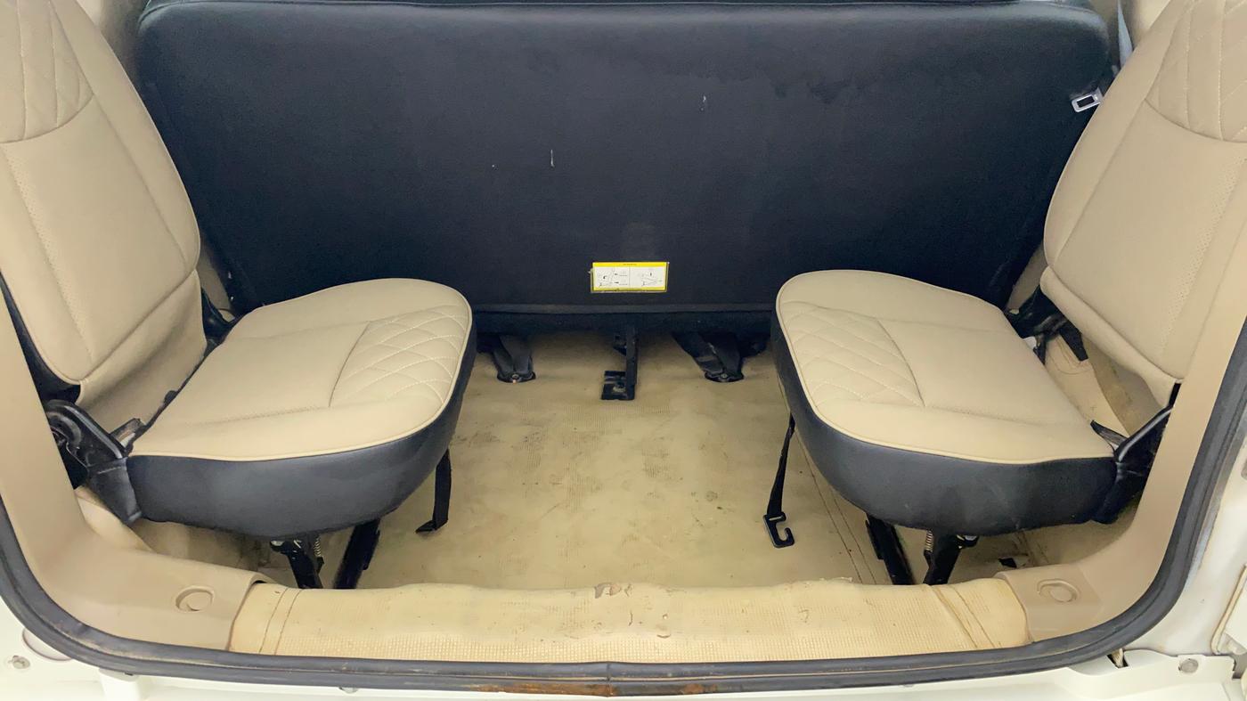 2018 Mahindra TUV300 T10 MT, Diesel, Manual, 1,19,191 km, Boot Inside View