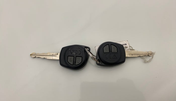 2024 Maruti Swift VXi, Petrol, Manual, 41,995 km, Key Close Up