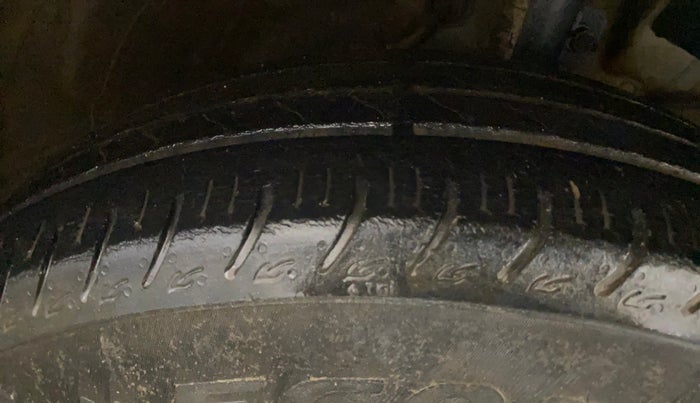 2024 Maruti Swift VXi, Petrol, Manual, 41,995 km, Right Front Tyre Tread