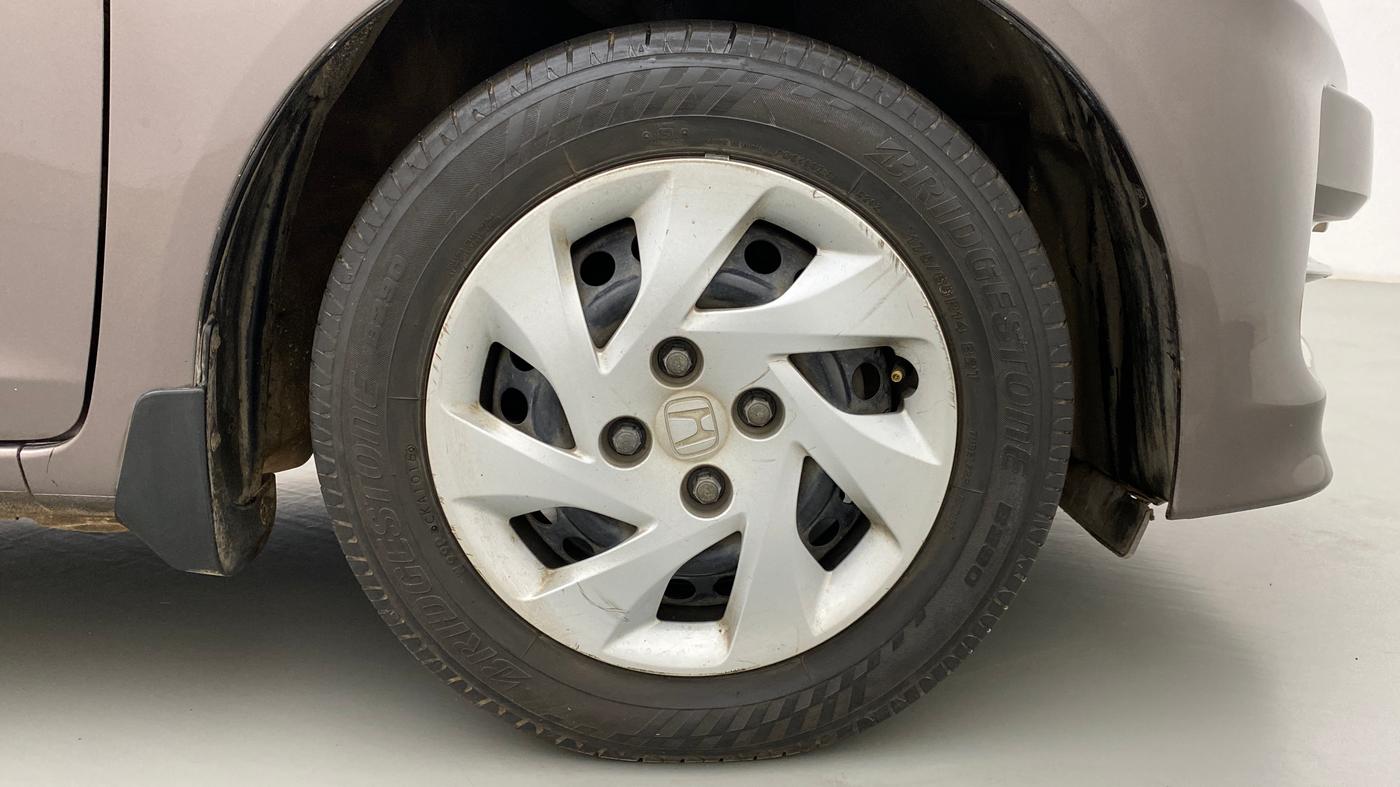 2013 Honda Amaze 1.5 SMT I DTEC, Diesel, Manual, 89,450 km, Right Front Wheel