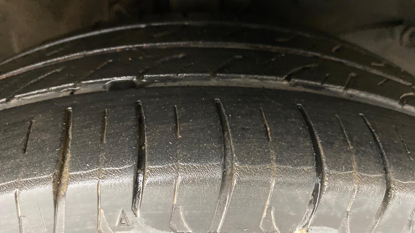 2013 Honda Amaze 1.5 SMT I DTEC, Diesel, Manual, 89,450 km, Right Front Tyre Tread