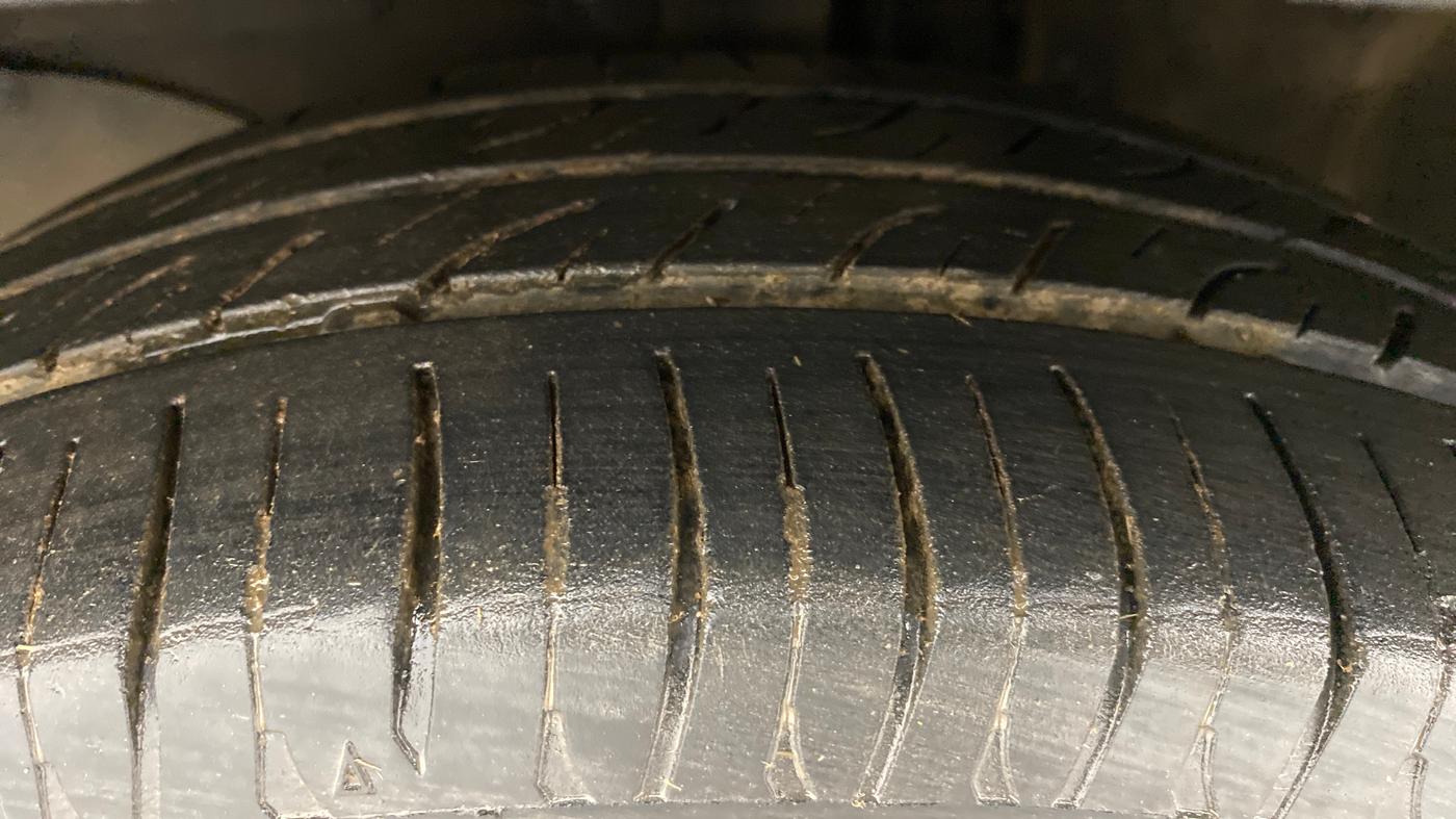 2013 Honda Amaze 1.5 SMT I DTEC, Diesel, Manual, 89,450 km, Left Front Tyre Tread