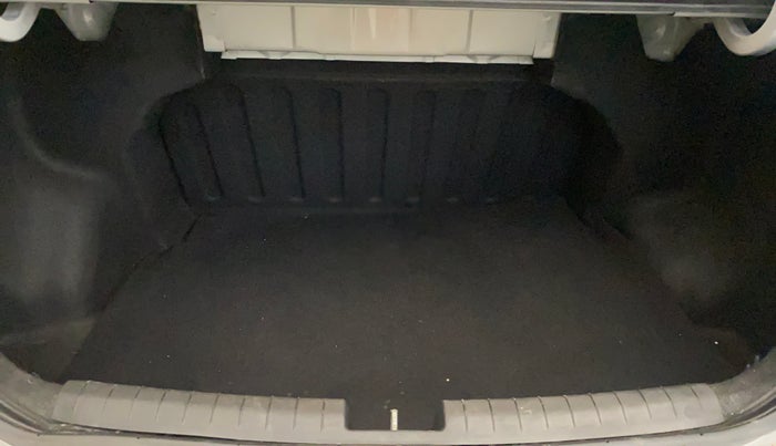 2014 Hyundai Xcent SX AT 1.2 (O), Petrol, Automatic, 10,770 km, Boot Inside