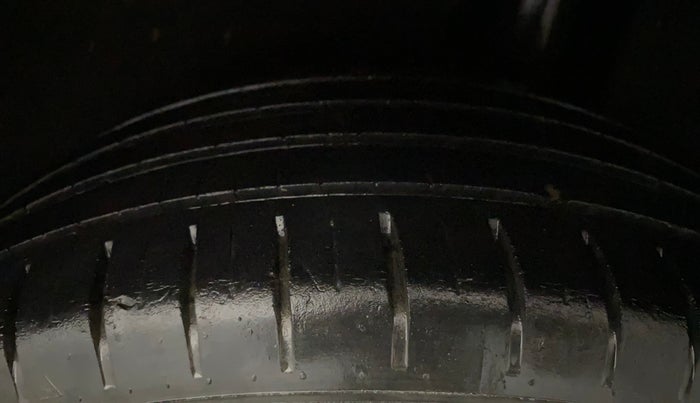 2020 Toyota Glanza V, CNG, Manual, 57,628 km, Left Rear Tyre Tread